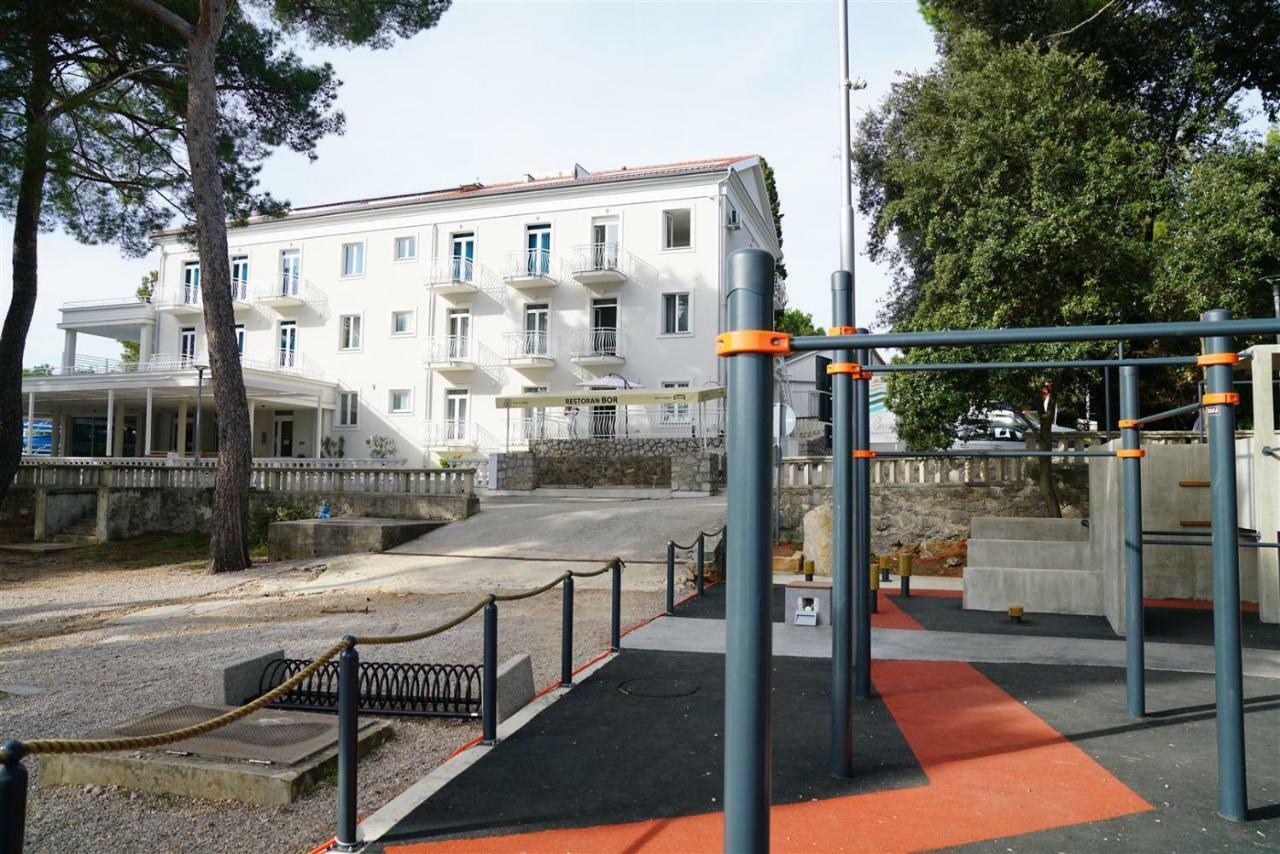 Sesar Apartments Krk - No. 2 Vinko Krk Town Zewnętrze zdjęcie