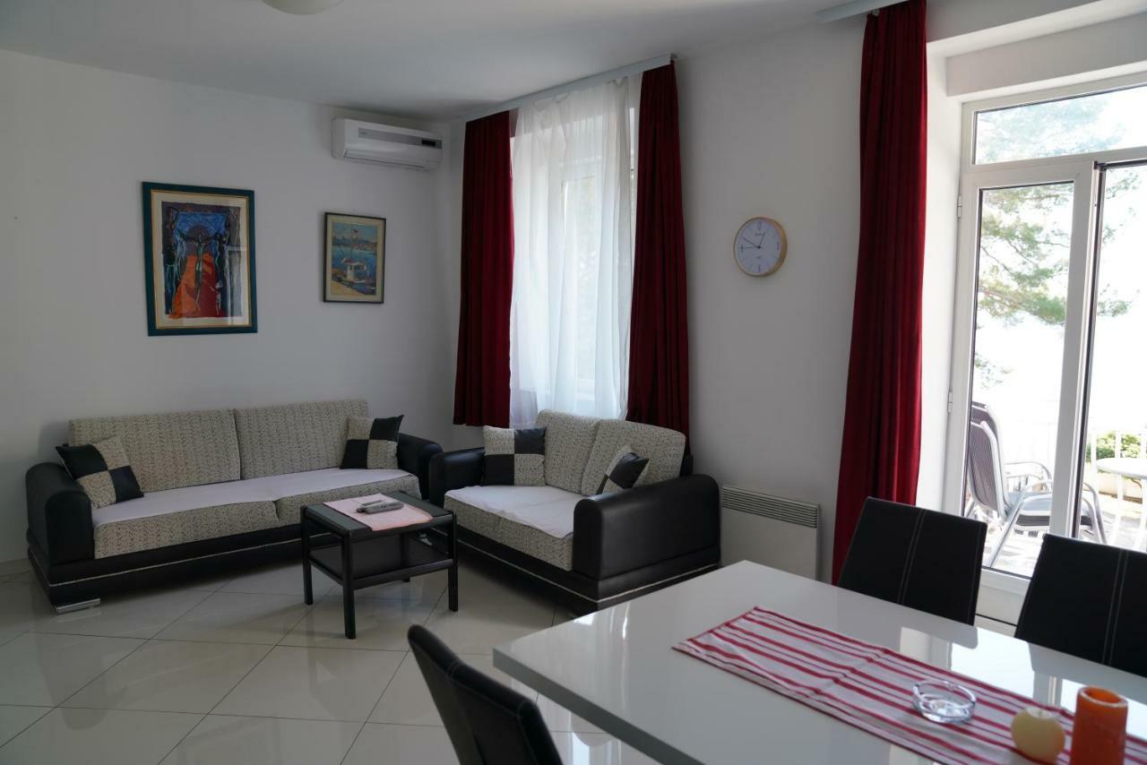 Sesar Apartments Krk - No. 2 Vinko Krk Town Zewnętrze zdjęcie